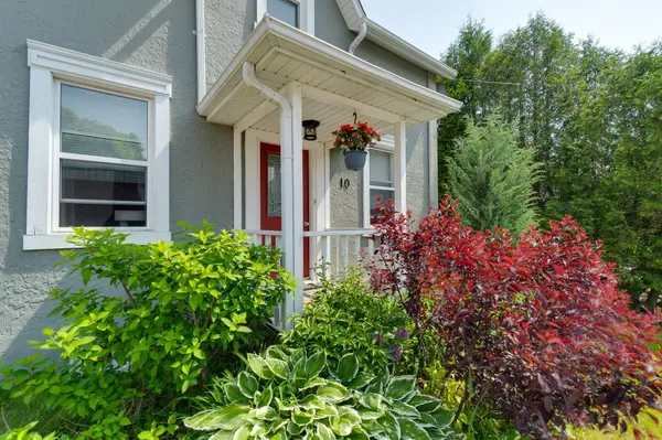 10 Knox ST, Halton Hills, ON L7J 1C7