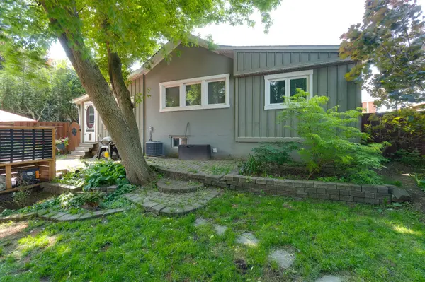 10 Knox ST, Halton Hills, ON L7J 1C7