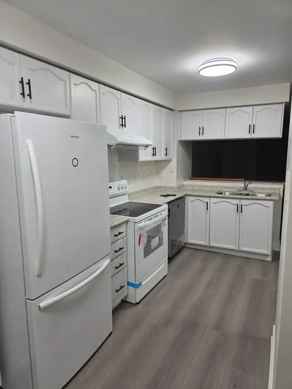 5865 Dalebrook CRES #19B, Mississauga, ON L5M 5X1