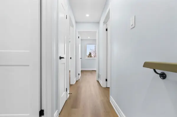 93 Ashford CT, Brampton, ON L6V 3E2