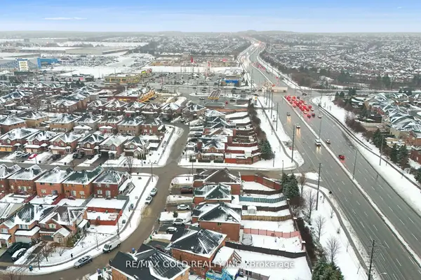 61 Bottomwood ST, Brampton, ON L6S 0A4