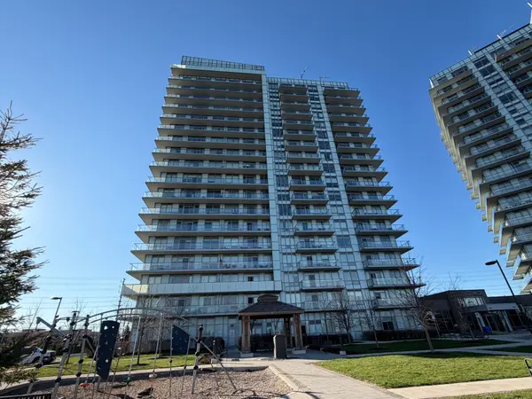 4677 Glen Erin DR #301, Mississauga, ON L5N 3L3