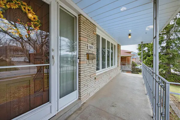 105 Rowntree Mill RD, Toronto W05, ON M9L 1C7