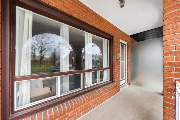 9 Exeter ST, Toronto W03, ON M6N 1G3