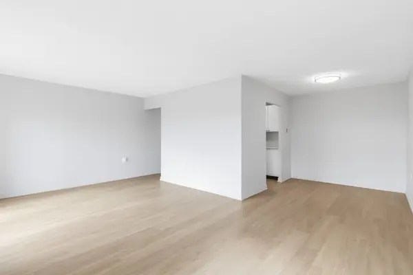 82 Millside DR #1008, Milton, ON L9T 4A1