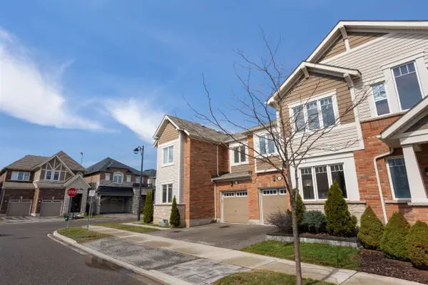 1213 Mulroney HTS, Milton, ON L9E 1B9