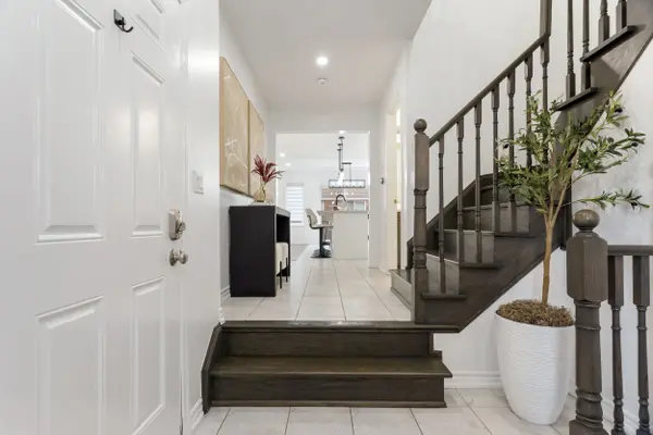 1213 Mulroney HTS, Milton, ON L9E 1B9