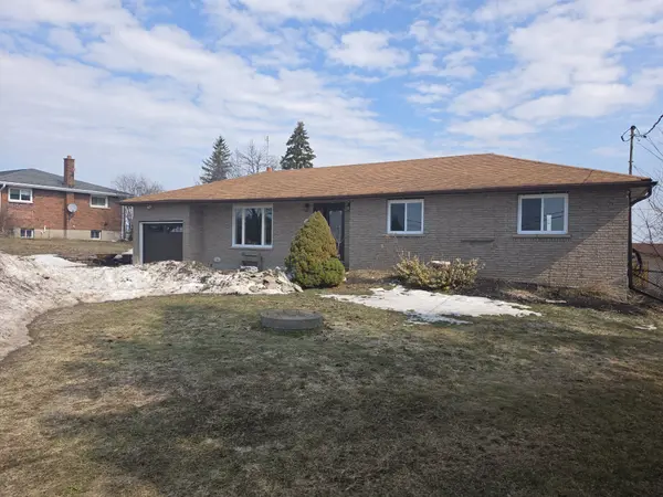 1027 Tara RD, Selwyn, ON K0L 1T0