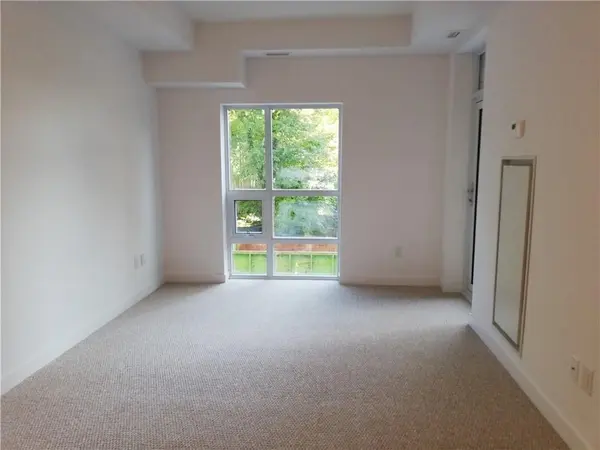 81 Robinson ST #201, Hamilton, ON L8P 0C2