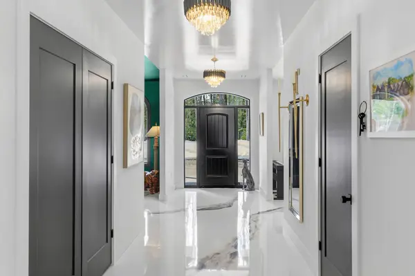 1017 Davis DR, Gravenhurst, ON P0E 1N0