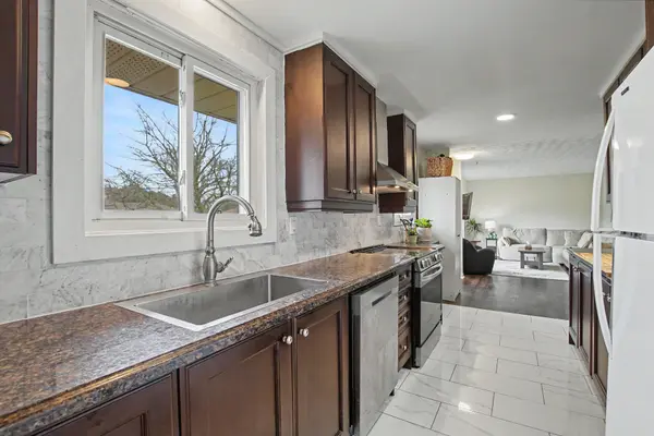 5 Eric CT, Guelph, ON N1E 3Y9