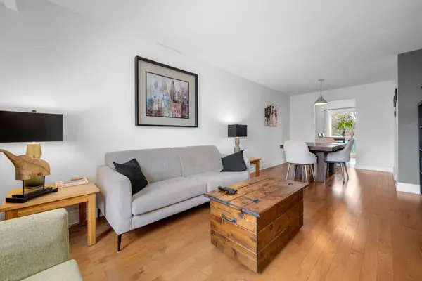 6289 Vorlage DR, Orleans - Convent Glen And Area, ON K1C 2E4