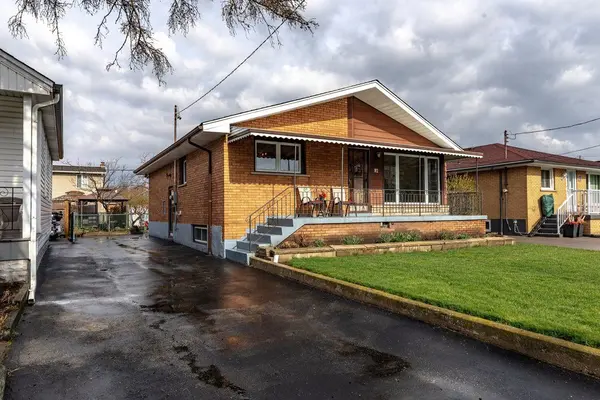 92 Reid AVE S, Hamilton, ON L8K 3V1