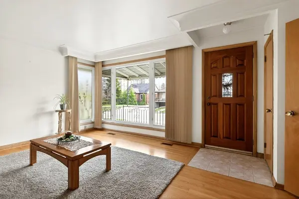 92 Reid AVE S, Hamilton, ON L8K 3V1