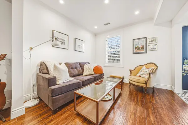 153 Elgin ST, Hamilton, ON L8L 4Y1