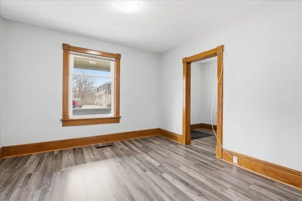 12 Todd ST, Cambridge, ON N1R 1G5