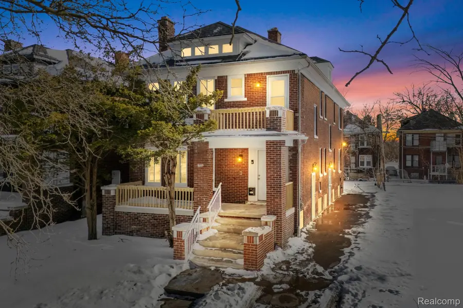 3307 Fullerton ST, Detroit, MI 48238