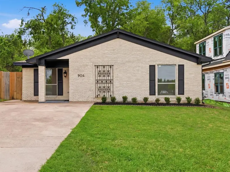 904 Aluminum Plant Road, Rockwall, TX 75087