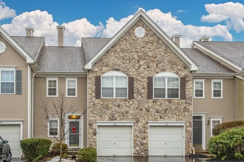 81 Dorchester Dr, Bernards Twp., NJ 07920