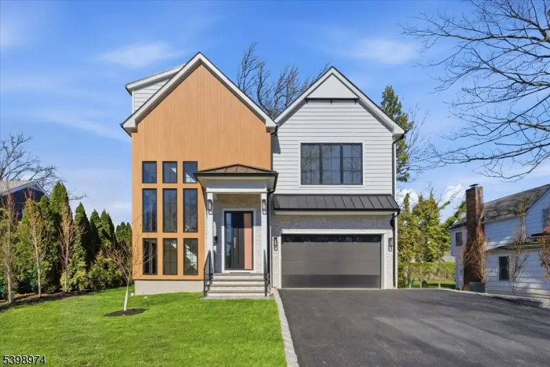 125 Tudor Oval, Westfield Town, NJ 07090