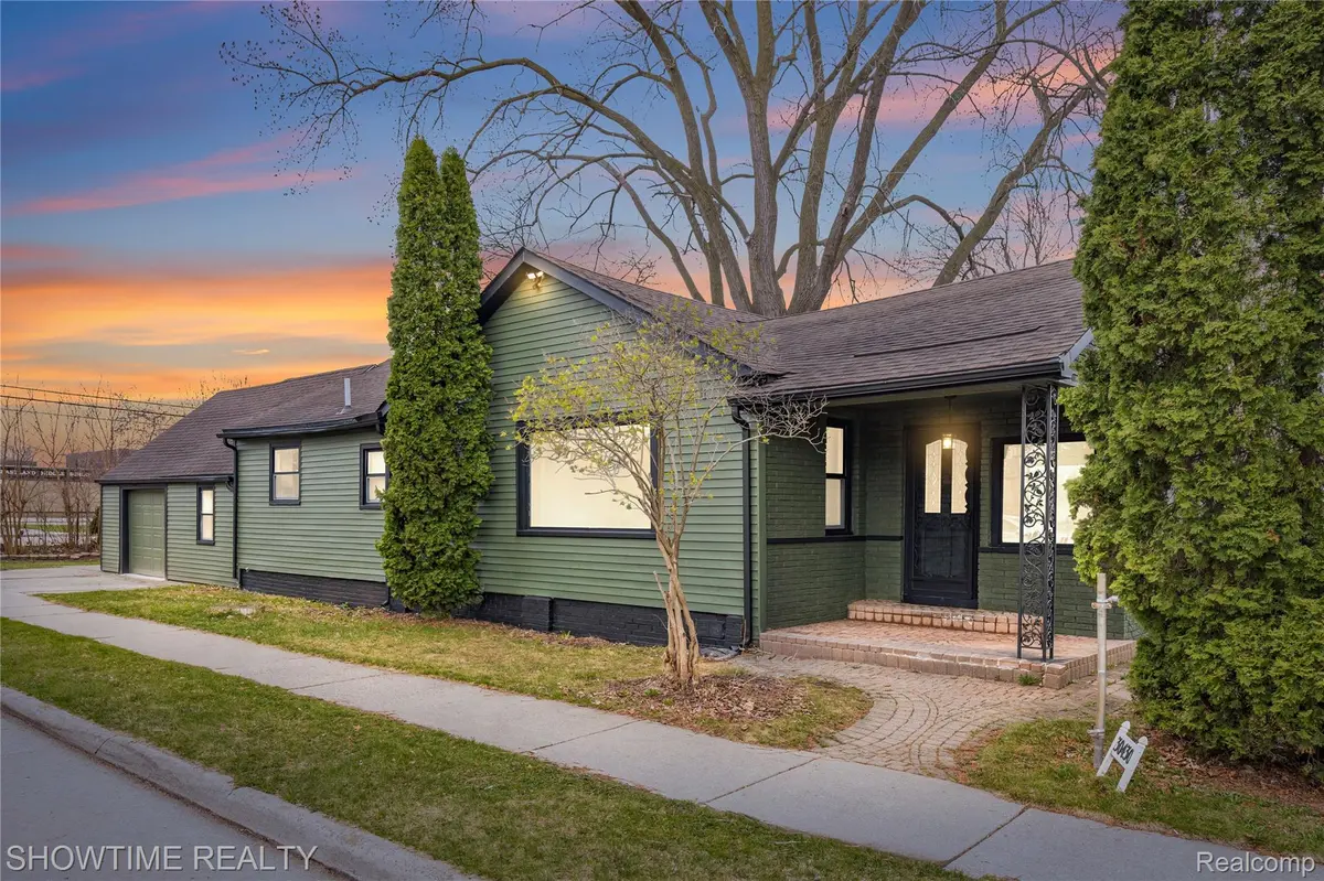 30430 Park ST, Roseville, MI 48066