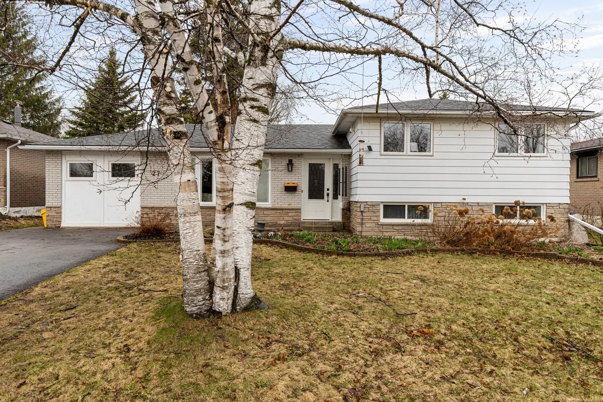 27 Rustic CRES, Orangeville, ON L9W 1T1