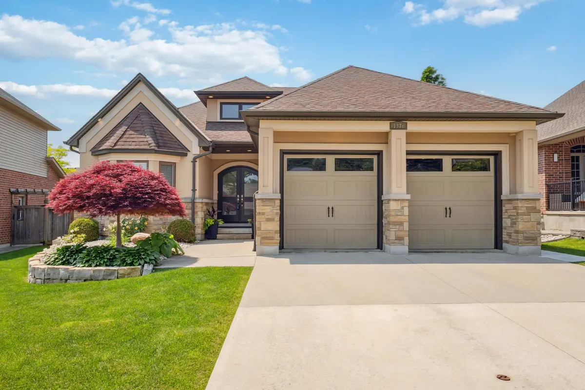 1376 Shore RD, London South, ON N6K 4Z8