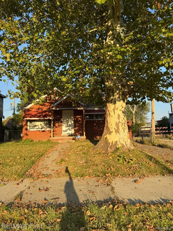 15318 Whitcomb ST, Detroit, MI 48227