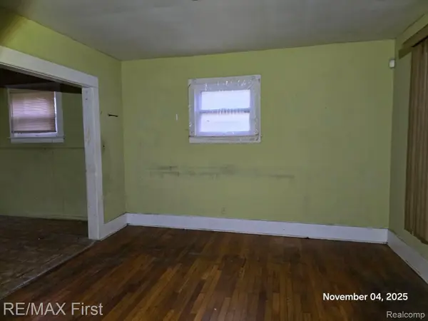 8091 Kenney ST, Detroit, MI 48234