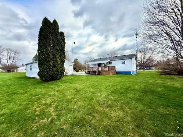 5101 Arbor LN, Genesee Charter Township, MI 48506