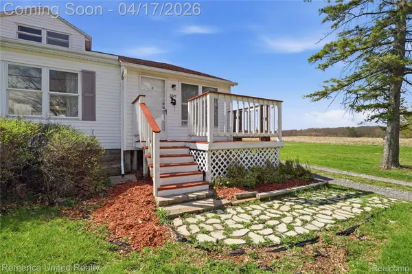 8375 Denton Hill RD, Tyrone Township, MI 48430