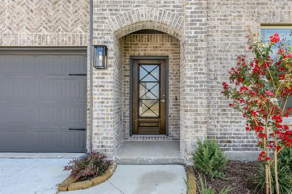 1533 Soapberry Drive, Aubrey, TX 76227