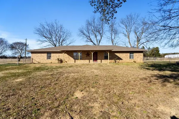 1699 CR 3240, Mount Pleasant, TX 75455