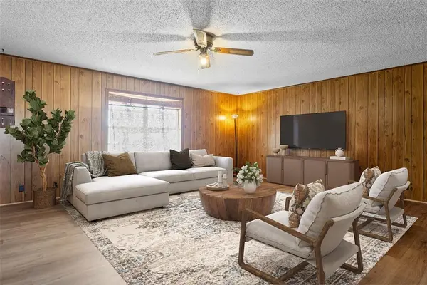 1699 CR 3240, Mount Pleasant, TX 75455