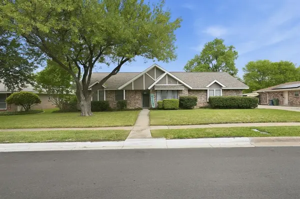 6521 Riviera Drive, North Richland Hills, TX 76180