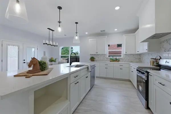 5508 Firewood Trail, Granbury, TX 76048