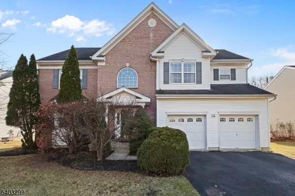 3 Summerfield Dr, Franklin Twp., NJ 08540