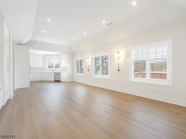 445 Ramapo Valley Road #1, Oakland Boro, NJ 07436