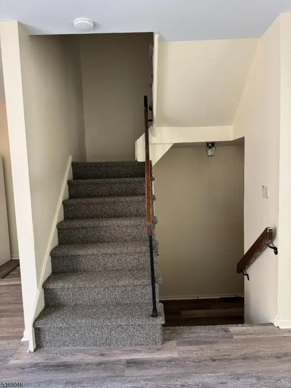 74 Schindler Sq, Washington Twp., NJ 07840