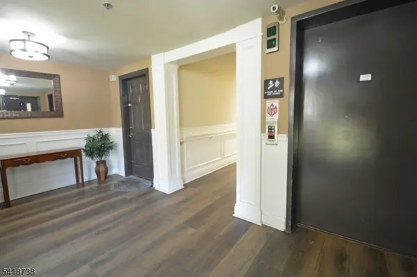 37 Park Edge, Berkeley Heights Twp., NJ 07922