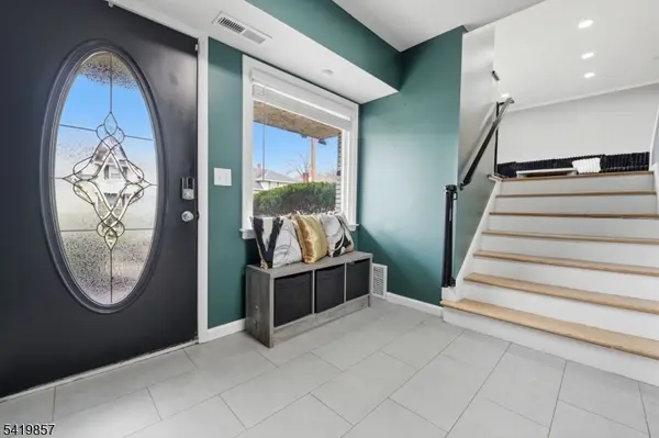 5 Epping Dr, Kenilworth Boro, NJ 07033