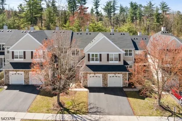 8 Scarlet Oak Dr, Montgomery Twp., NJ 08540