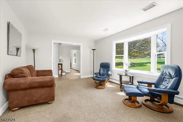 20 Cedar Grove Rd, Clinton Twp., NJ 08801