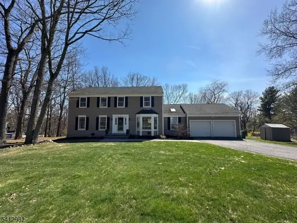 51 Winay Ter, Washington Twp., NJ 07853