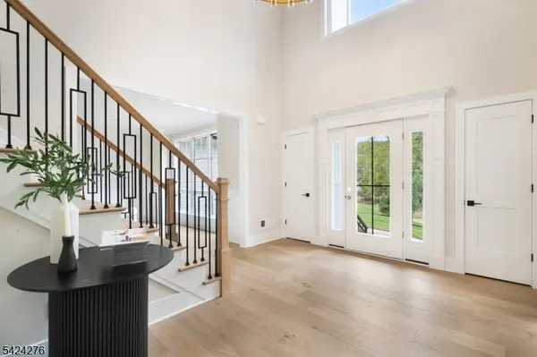 3 Brookside Dr, Warren Twp., NJ 07059