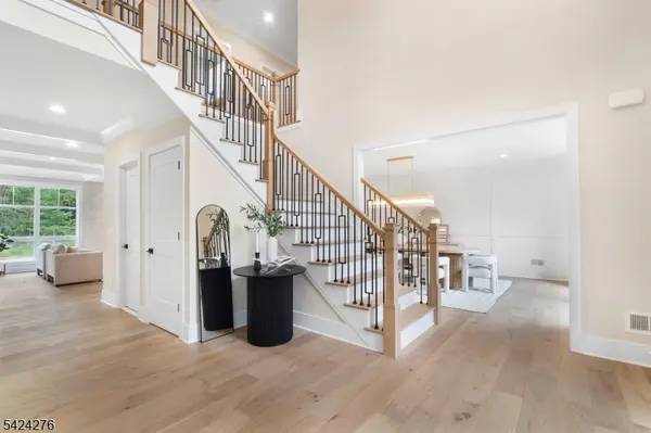 3 Brookside Dr, Warren Twp., NJ 07059