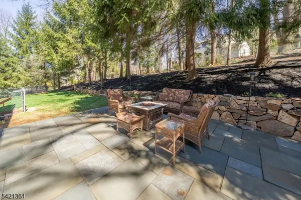 126 Wentworth Dr, Berkeley Heights Twp., NJ 07922