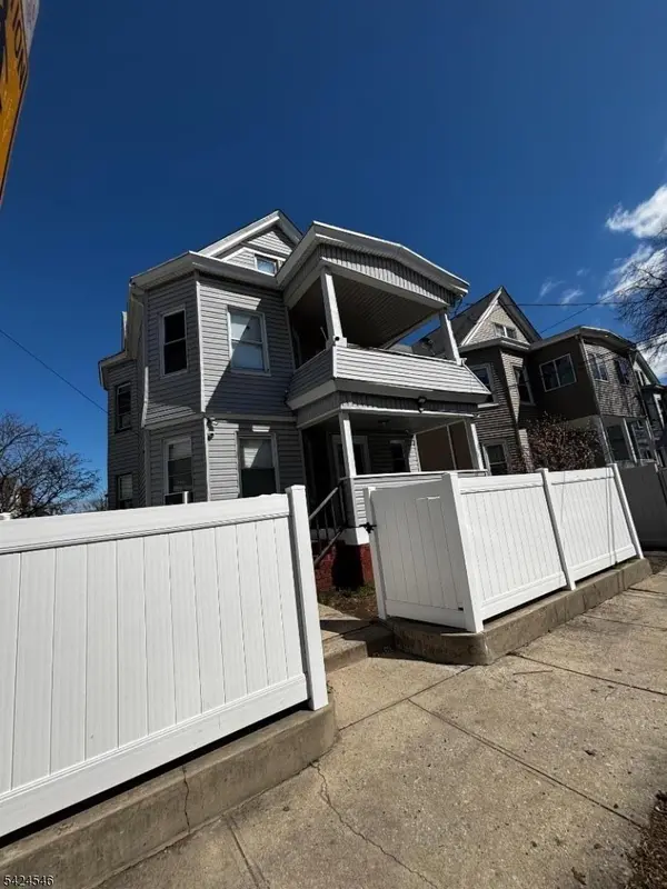 203 Lawrence Pl, Paterson City, NJ 07501
