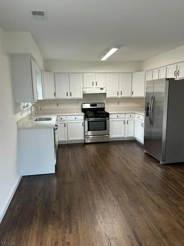 6 Magnolia Ct #6A, Madison Boro, NJ 07940