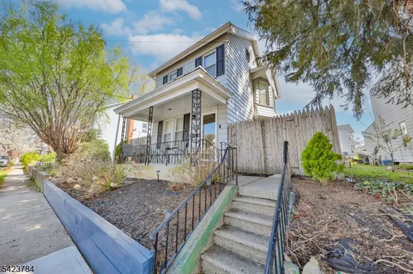 389 Grant St, Phillipsburg Town, NJ 08865